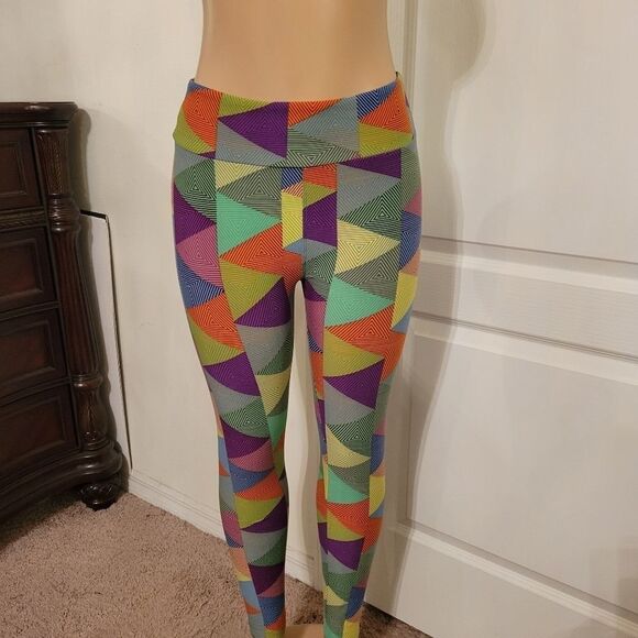 LULAROE BOLD COLORFUL BRIGHT GEOMETRIC TRIANGLE PATTERN  LEGGING - Picture 4 of 16